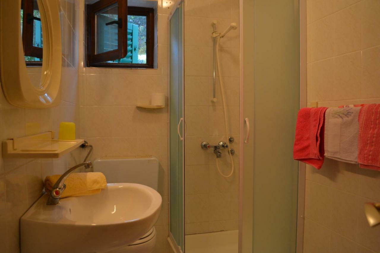 House Niva Daire Supetarska Draga Dış mekan fotoğraf